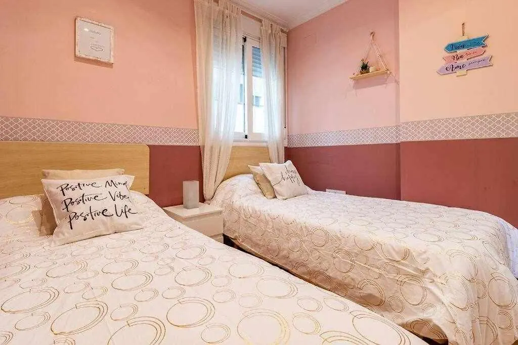 Apartamento 3 En Estadio Del Sevilla 8 Plazas Y M