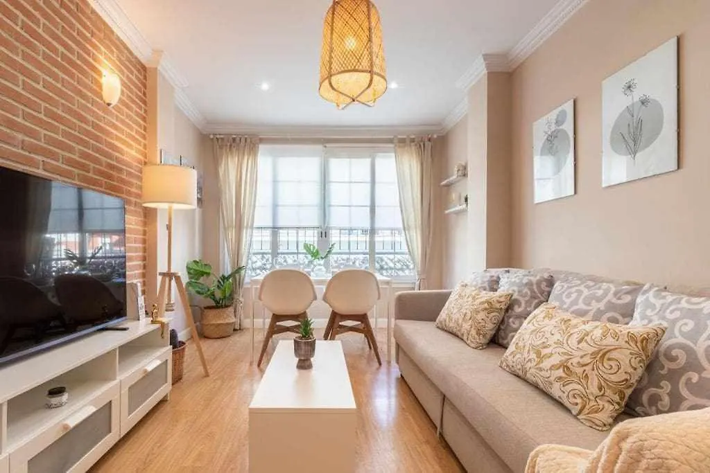 Apartamento 3 En Estadio Del Sevilla 8 Plazas Y M 0*,