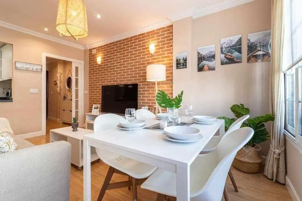 Daire Apartamento 3 En Estadio Del Sevilla 8 Plazas Y M