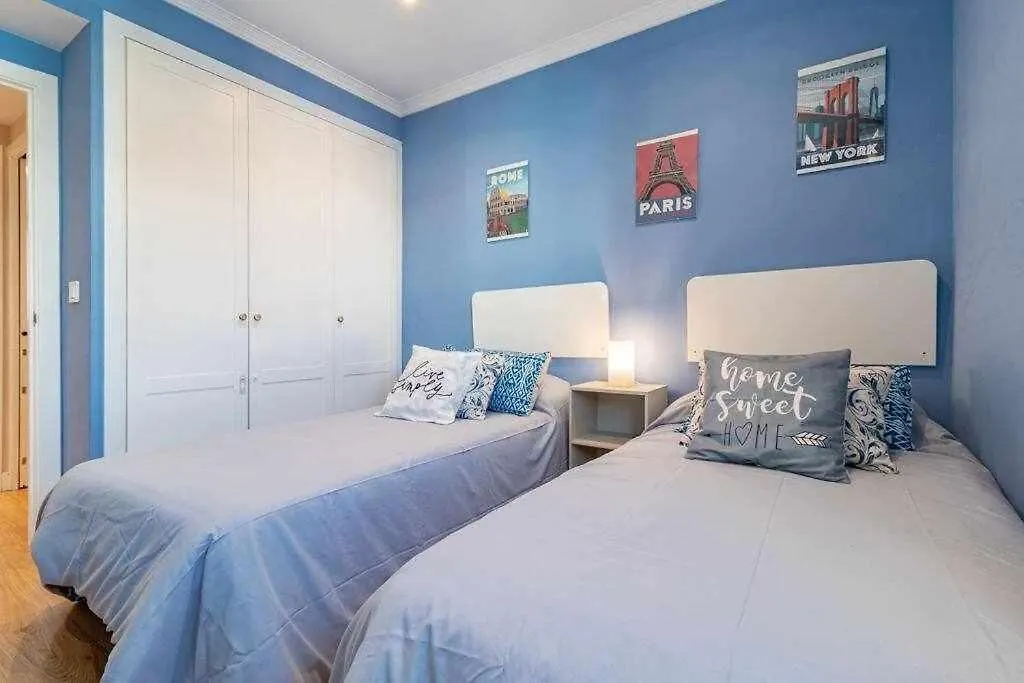 Apartamento 3 En Estadio Del Sevilla 8 Plazas Y M 0*,
