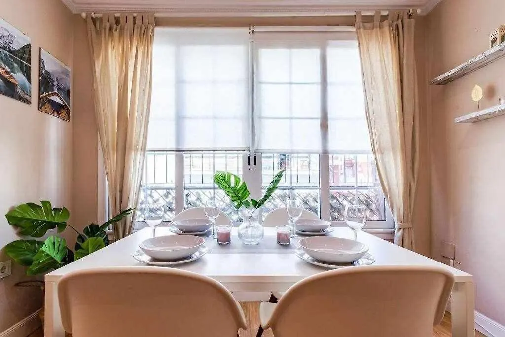 Apartamento 3 En Estadio Del Sevilla 8 Plazas Y M